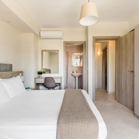 V Luxury Apartments Posidi エクステリア 写真