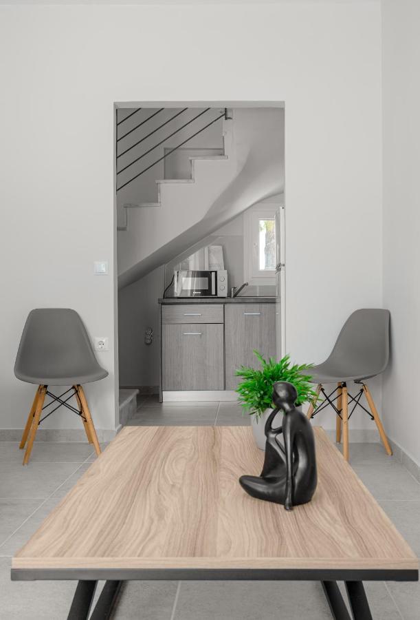 V Luxury Apartments Posidi エクステリア 写真