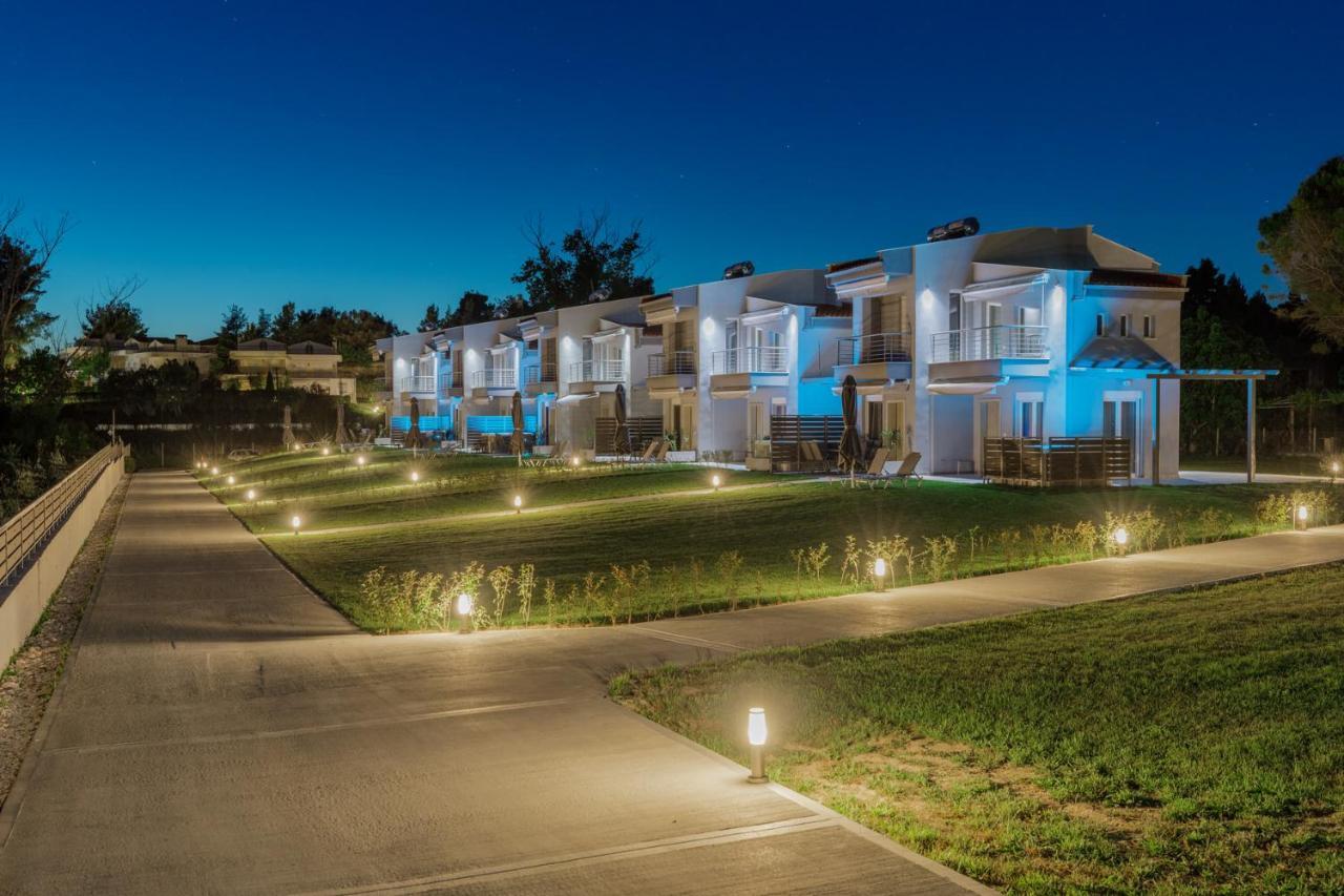 V Luxury Apartments Posidi エクステリア 写真