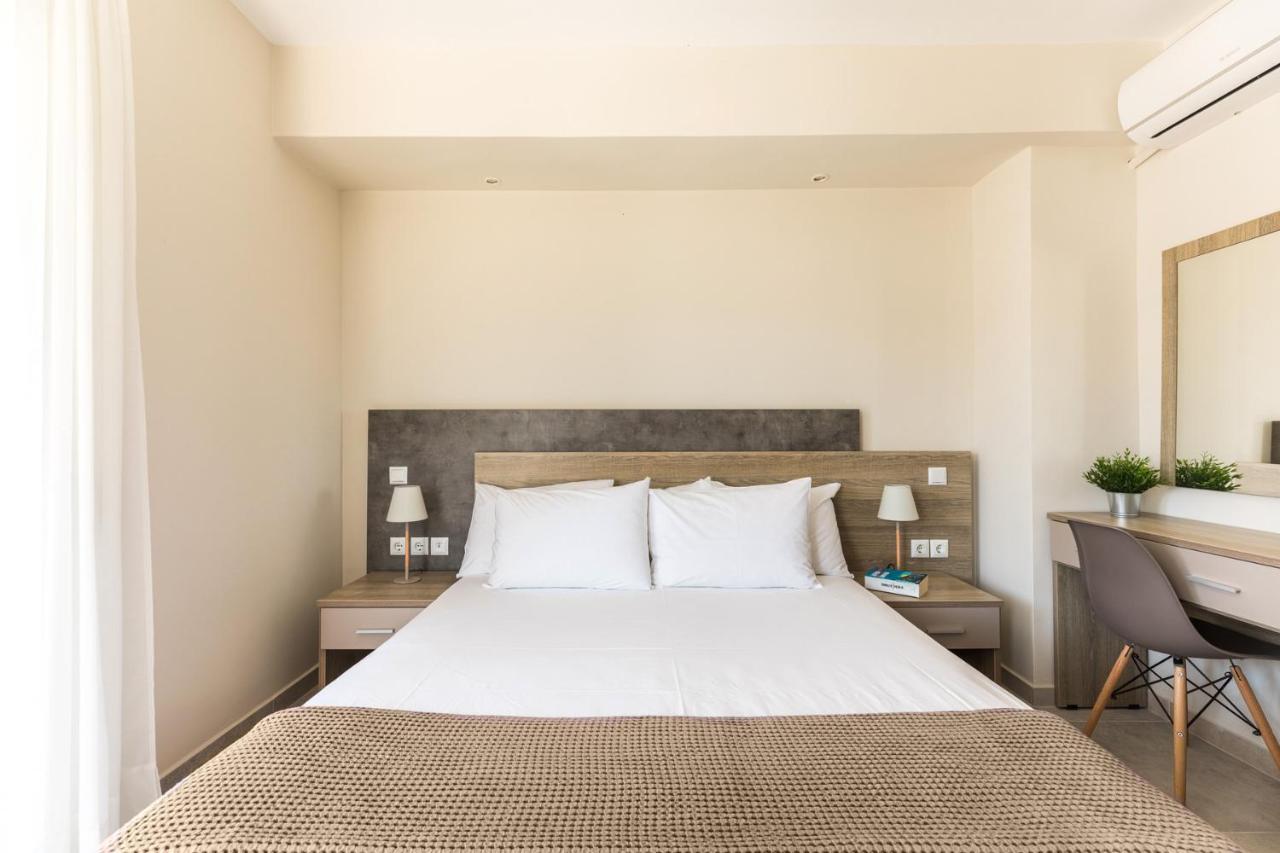 V Luxury Apartments Posidi エクステリア 写真