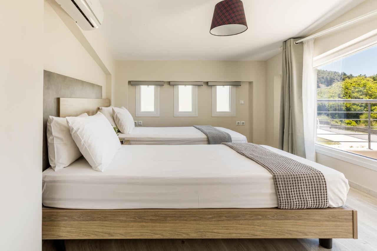 V Luxury Apartments Posidi エクステリア 写真