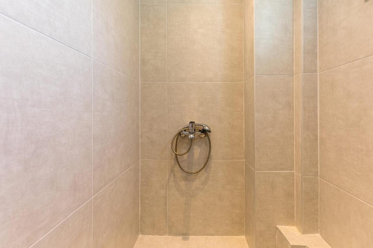 V Luxury Apartments Posidi エクステリア 写真
